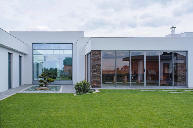 Minimalistic cottage